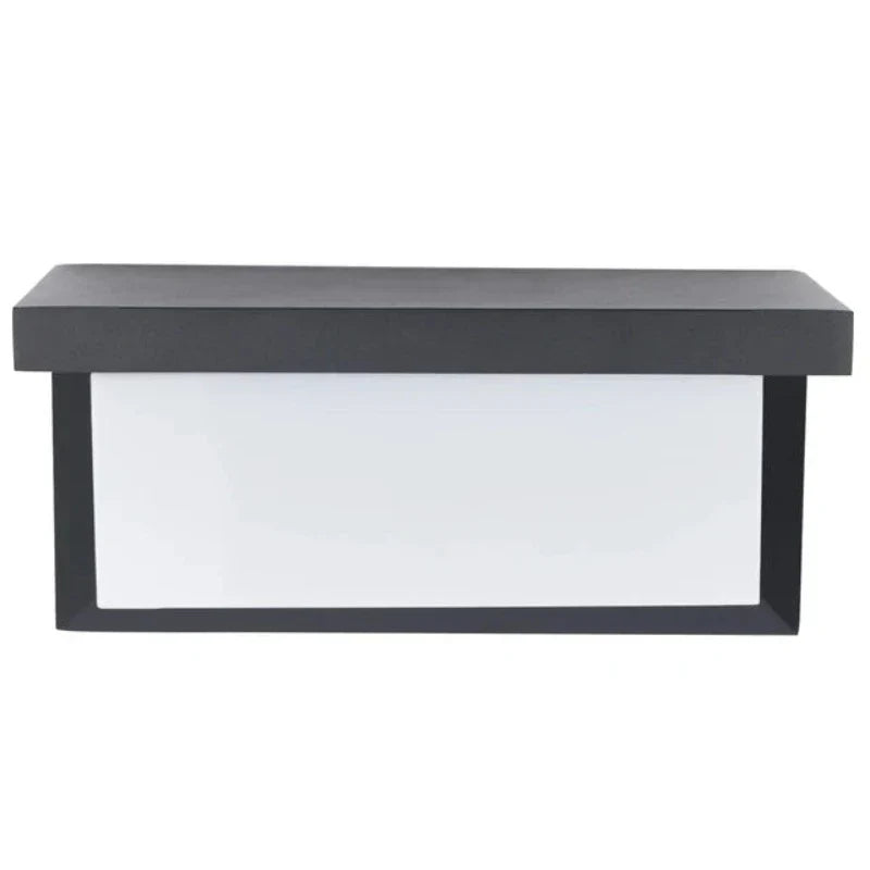 AquaLuxe - Lampada da Esterno LED Impermeabile e Sostenibile