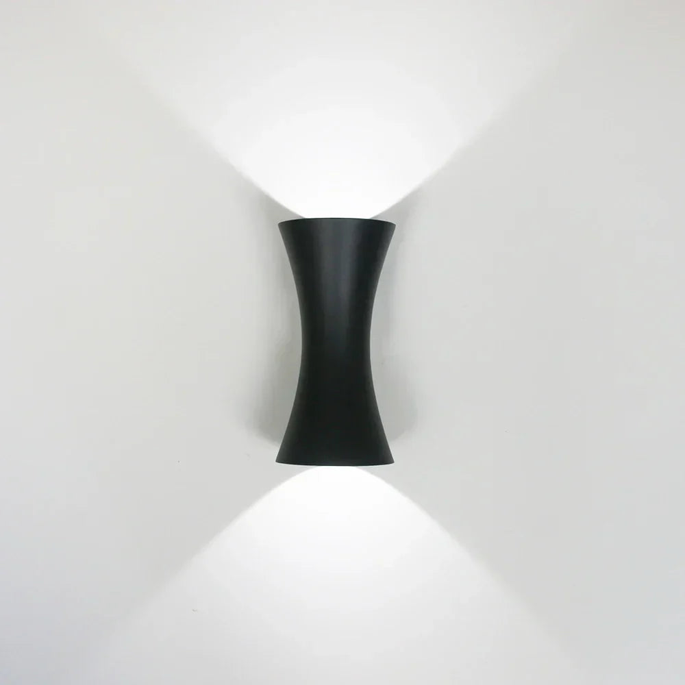 LumiWall - Waterproof LED Wall Lamp in Aluminum – Modern Outdoor Lighting