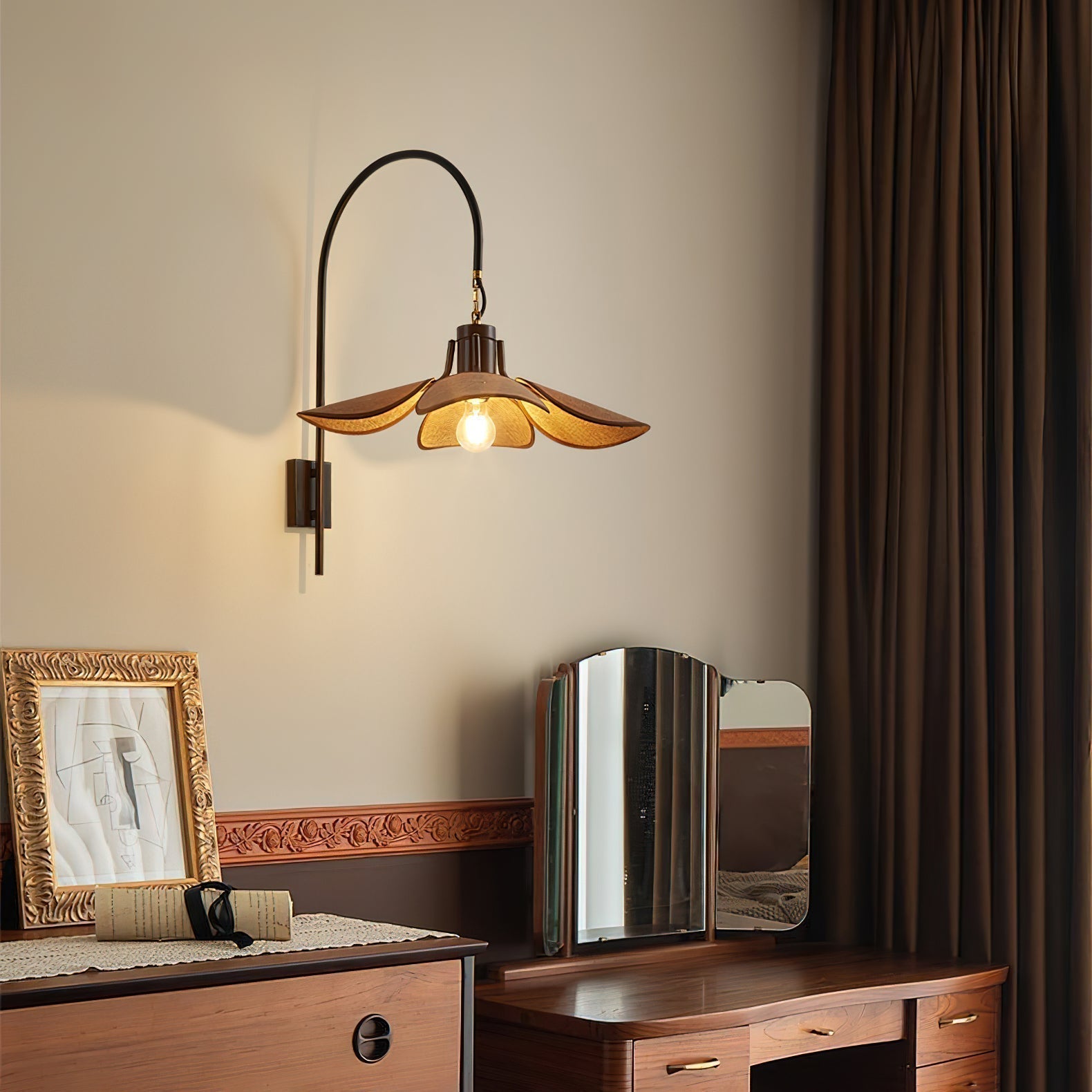 FloraLume – Flower-Shaped Wall Lamp for Elegant Lighting