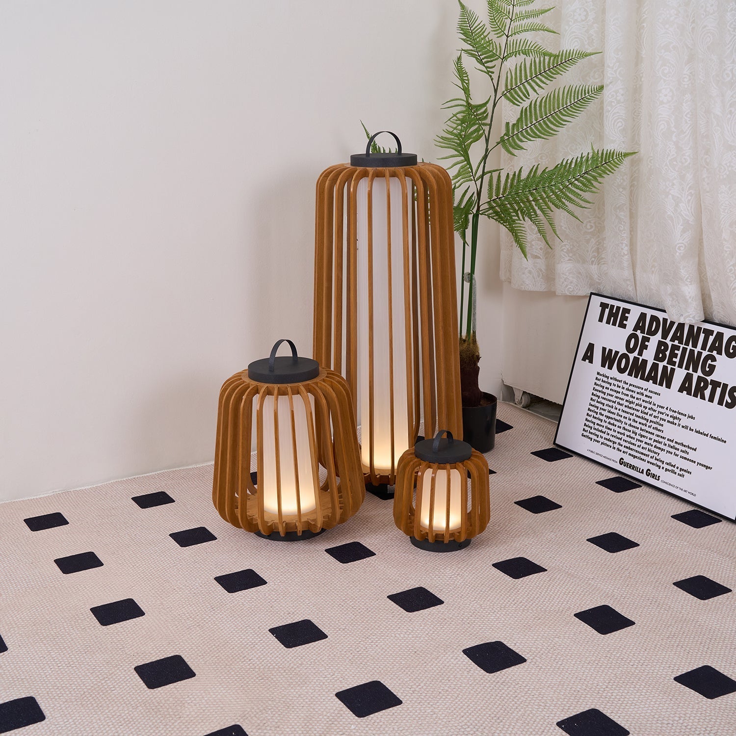 LumiLuxe - Rechargeable Outdoor Table Lamp