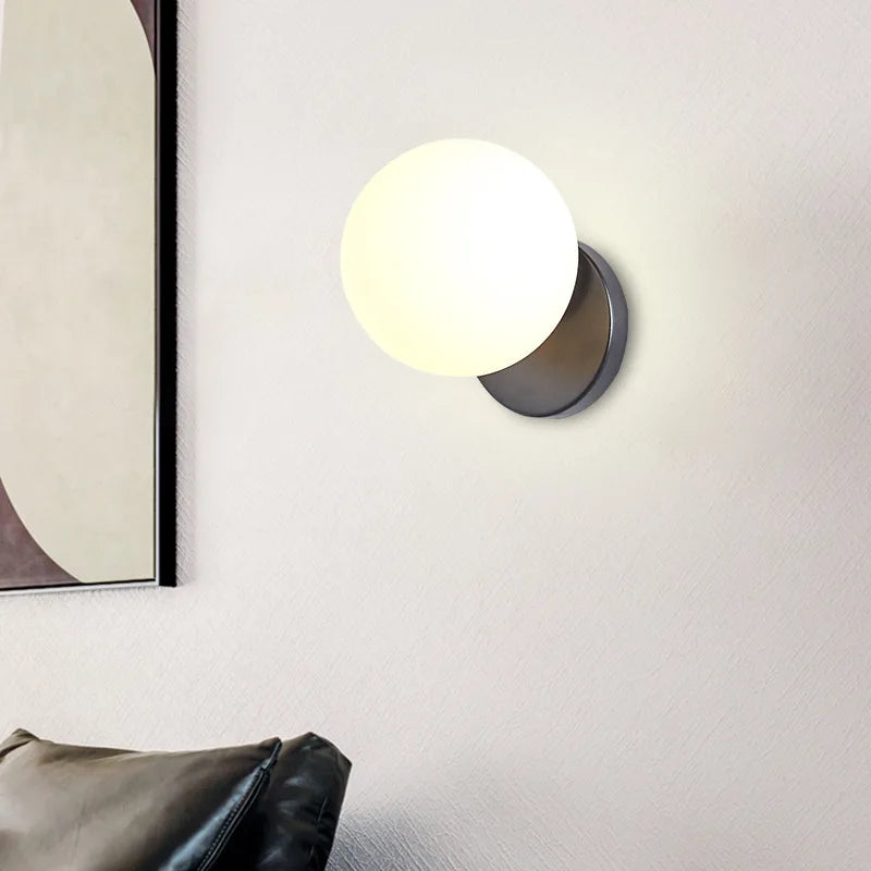 GoldLicht - Modern Golden Wall Lamp with Glass Globe