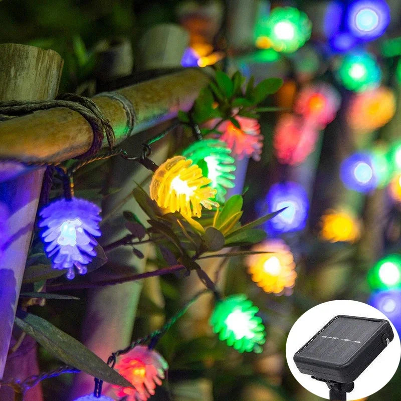 GlowFest - Luci di Natale con Pigne e Fiocchi di Neve