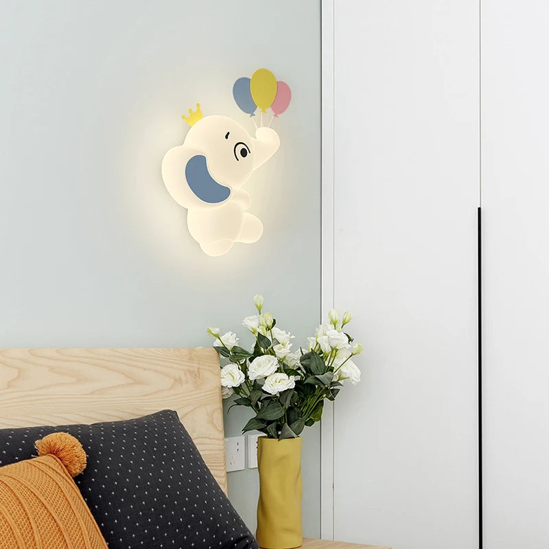 SavanneKids - Cartoon Wall Lamp with Animal Motif for Children's Room