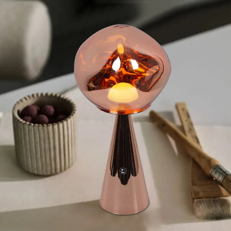 LavaGlow - Lampada da tavolo mini moderna con luce LED | Illuminazione decorativa