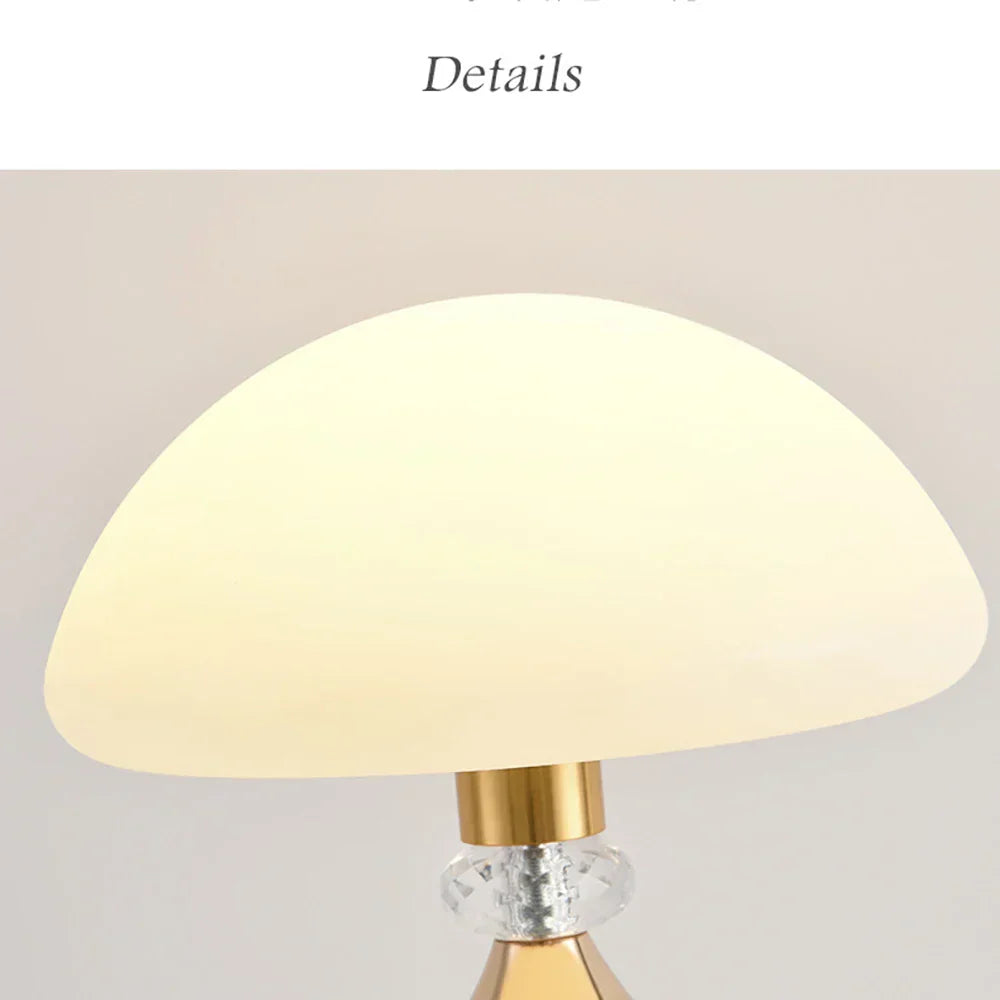 LuxeGlow - Candeeiro de Mesa Vintage em Cristal com Design de Cogumelo e Iluminação Regulável