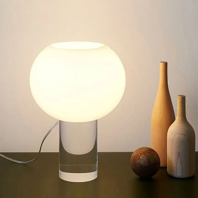 RoyalGlow - Elegant Vintage Table Lamp with LED Lighting