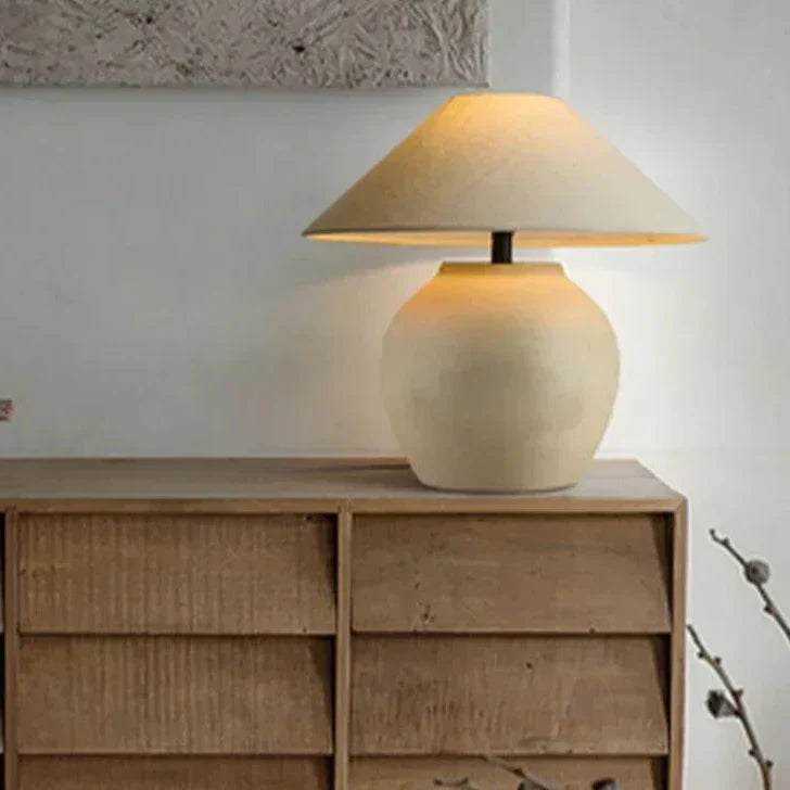 LumeVase – Candeeiro de Mesa em Cerâmica com Design Minimalista