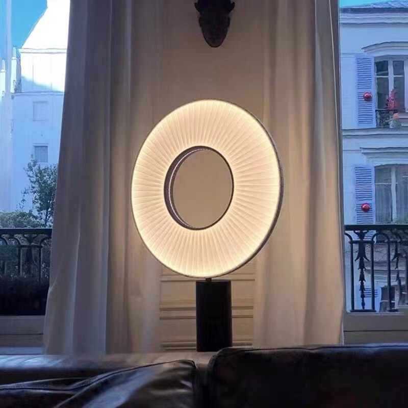 SolarLume - Lampada da tavolo a energia solare con illuminazione LED