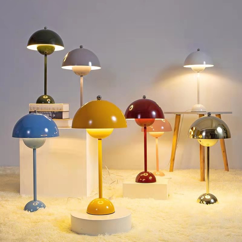 Candeeiro de Mesa Bud LED - Decoração Moderna