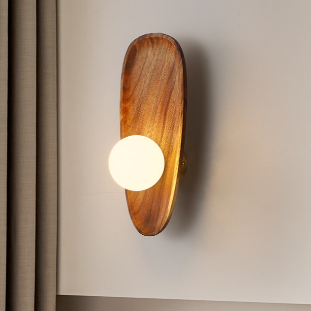 WoodGlo – Minimalist Wall Lamp Made of Solid Wood with LED Lighting