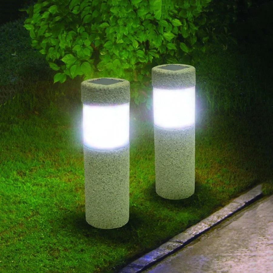 StoneBeam – LED Solar Steen Kolomlamp voor Tuin – Weerbestendige & Energiezuinige Buitenverlichting