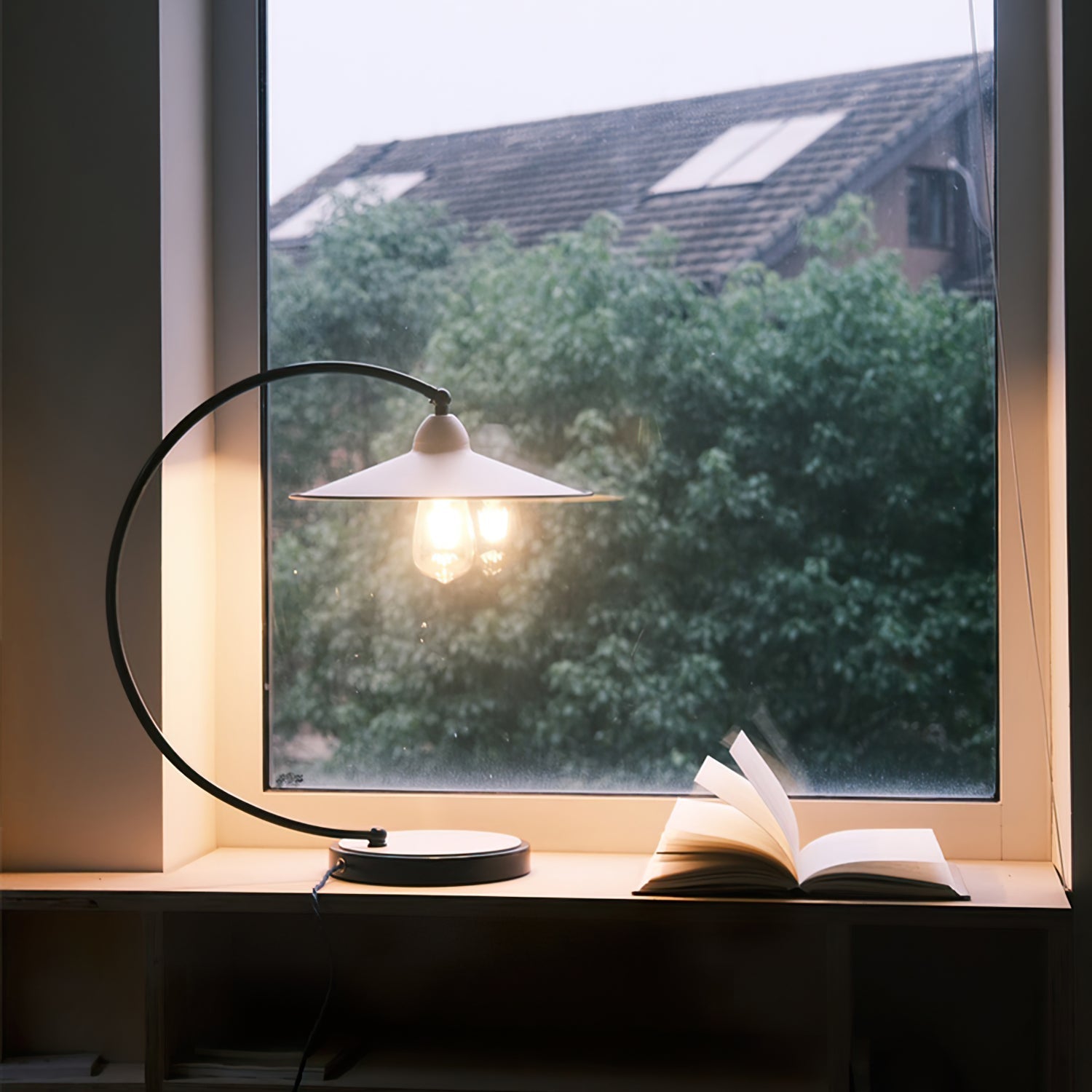 SwanGlow - Blue Design Table Lamp with Elegant Finish