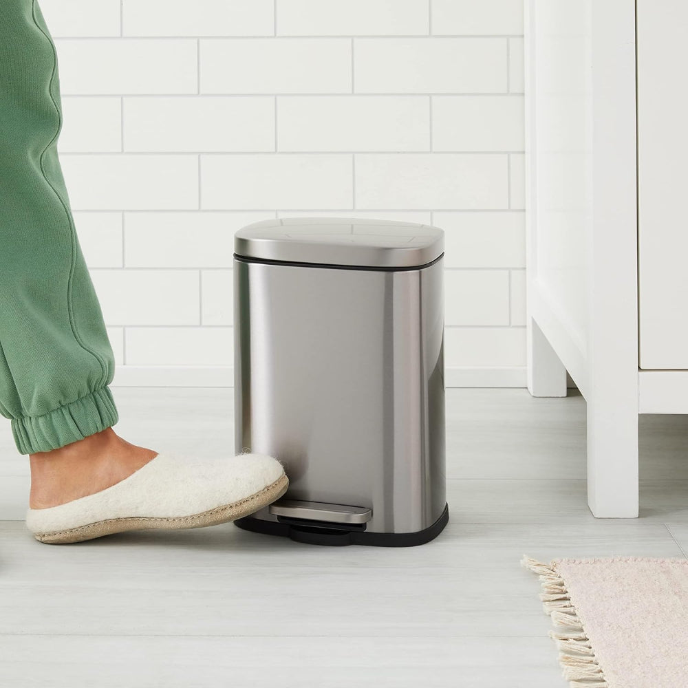 Cubeta compacta de acero inoxidable con pedal, tapa de cierre suave para baño
