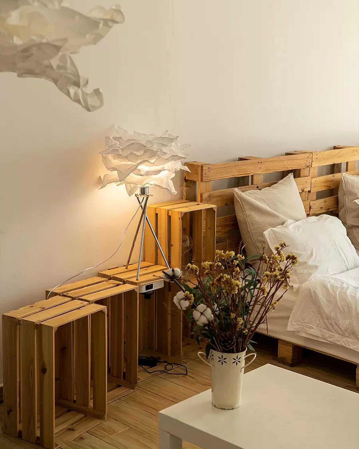 VeliGlow - Unique Table Lamp with Cloud-like Design