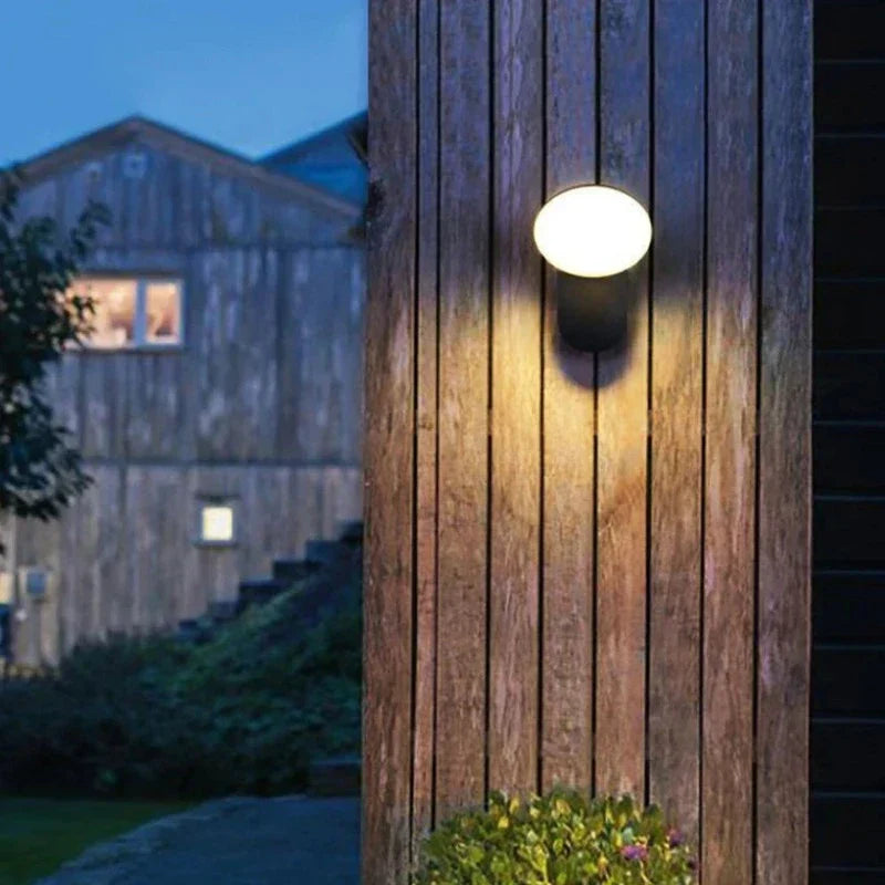 LumiGuard - Candeeiro de Parede LED Moderno com Sensor de Movimento, Resistente ao Tempo e Poupa Energia