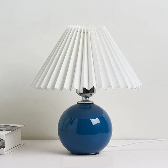 RetroGlow - Vintage Table Lamp with Pleated Lampshade – Stylish Retro Night Lamp