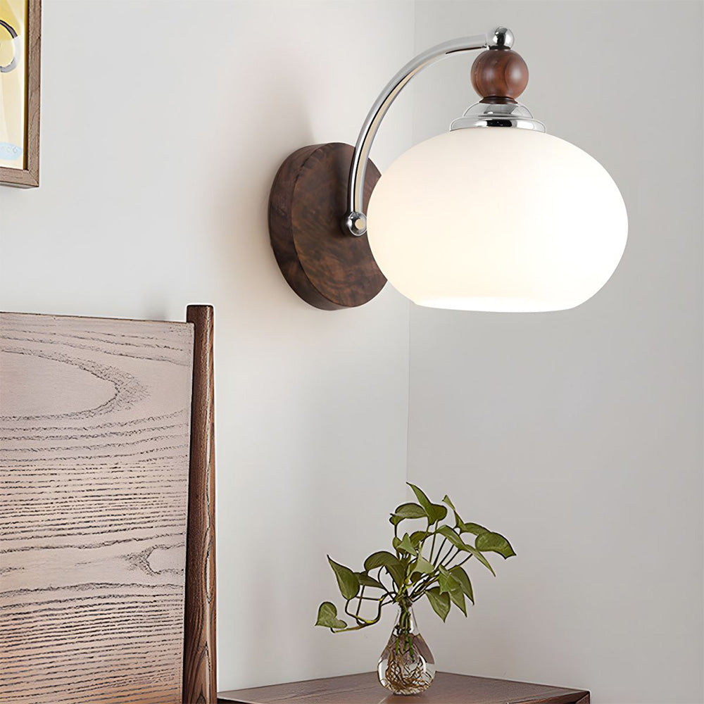 Lámpara de pared con pantalla de cristal en forma de seta moderna