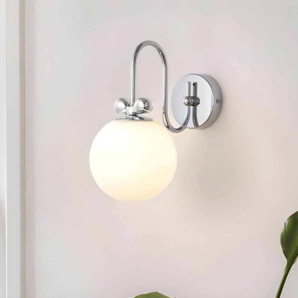 Applique da parete in vetro bianco con crema francese