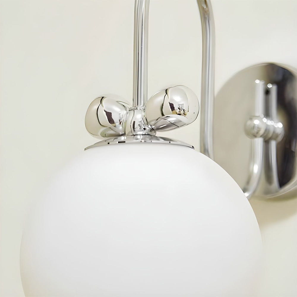 Applique da parete in vetro bianco con crema francese