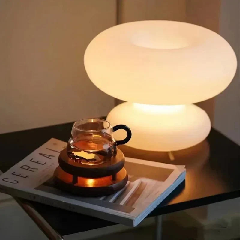 GlassGlow – Lámpara de mesa redonda moderna de vidrio en blanco