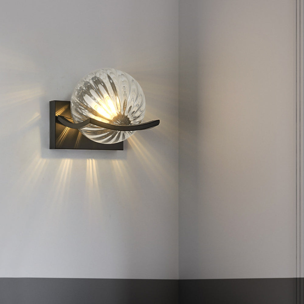 ModernGlow – Modern LED Wall Lamp made of Glass