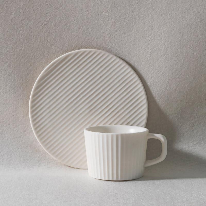 Conjunto de 2/4/6 Canecas de Café em Faiança Branca e Cinzenta
