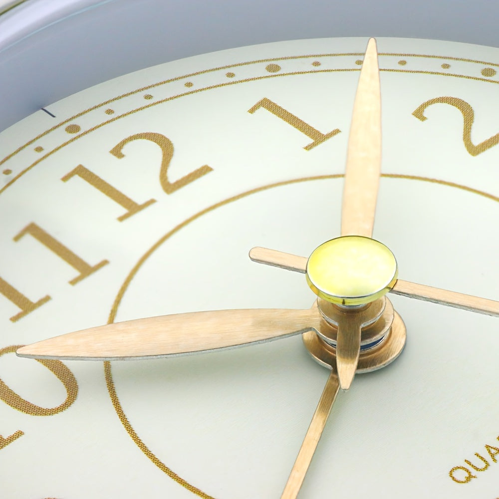 RetroTime - Silent Analog Alarm Clock with Night Light