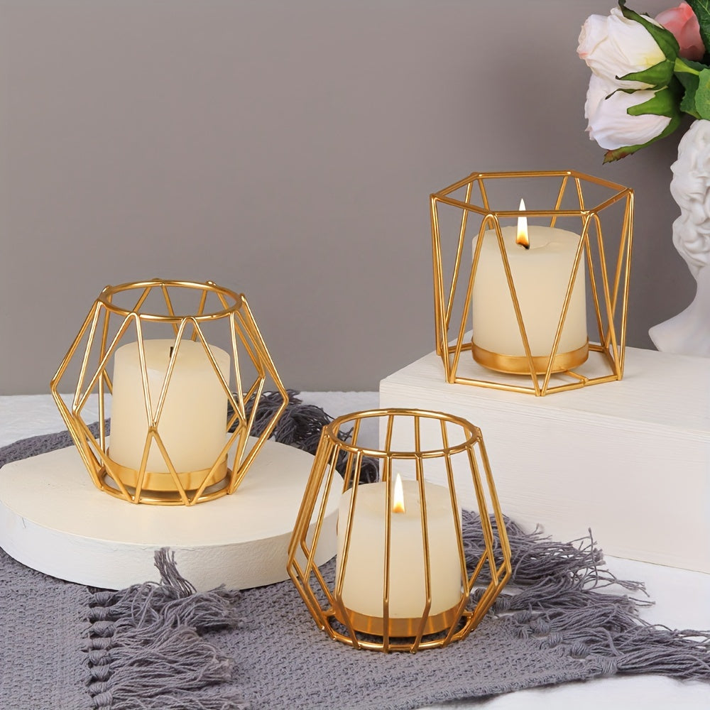 Set di Portacandele in Metallo Dorato - Elegante Decorazione da Tavolo