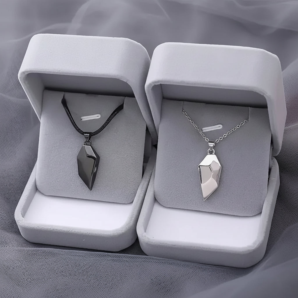 Collana Ciondolo Forma Cuore Accenti Dorati Argento