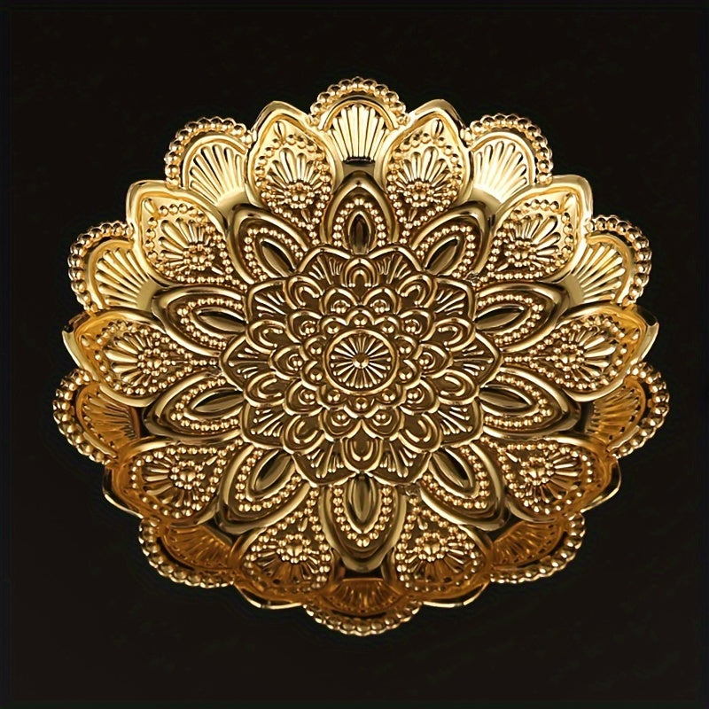 GoudServe - Golden Metal Fruit Basket in Filigree Style