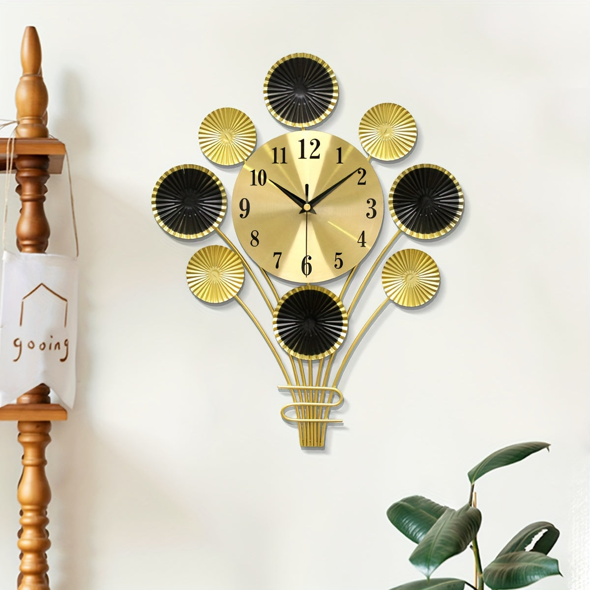Moderne Metalen Stille Wandklok - Ballonvormig, Decoratief voor Woonkamer en Slaapkamer
