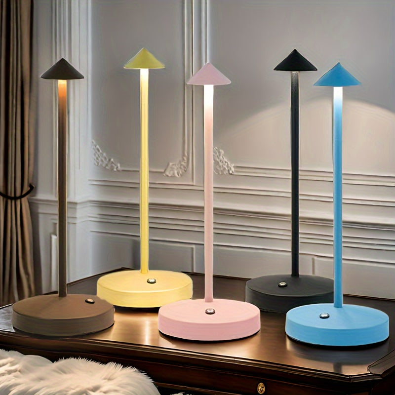 ConusLamp - Illuminazione da tavolo USB moderna