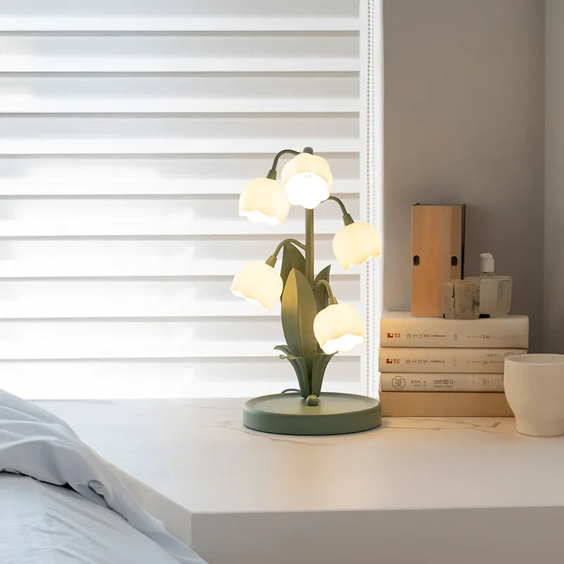 LumeBlossom – Lampada da tavolo LED a forma di fiore con design scandinavo