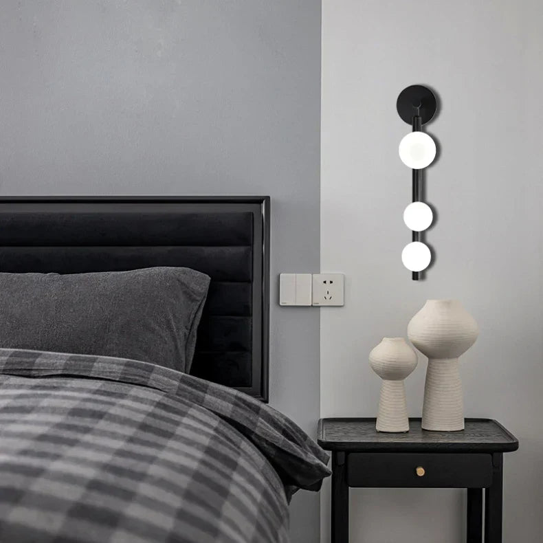 GlowSphere - Candeeiro de Parede LED Moderno com Design de Globo para Iluminação Interior Elegante