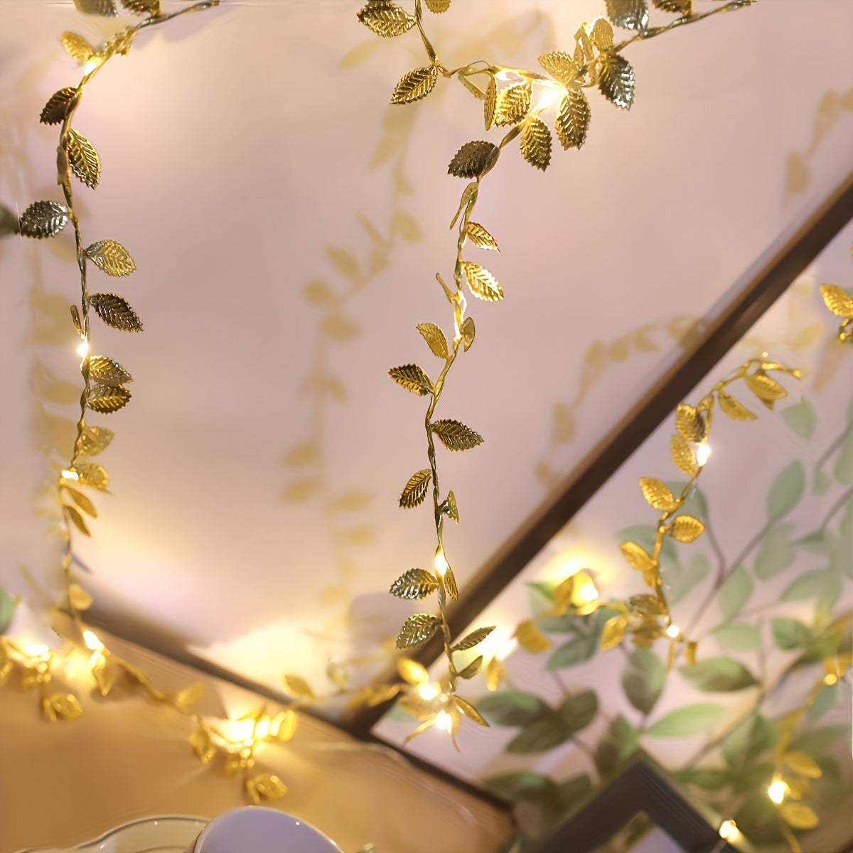 GoldenLeaf - Golden LED Leaf Fairy Lights for Indoor Decoration