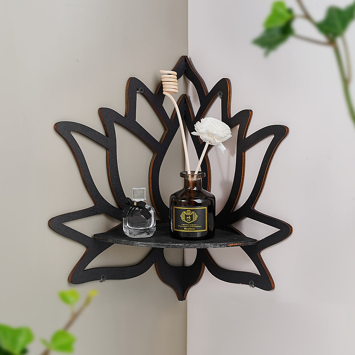 LotusWood - Floating Wooden Shelf in Lotus Shape