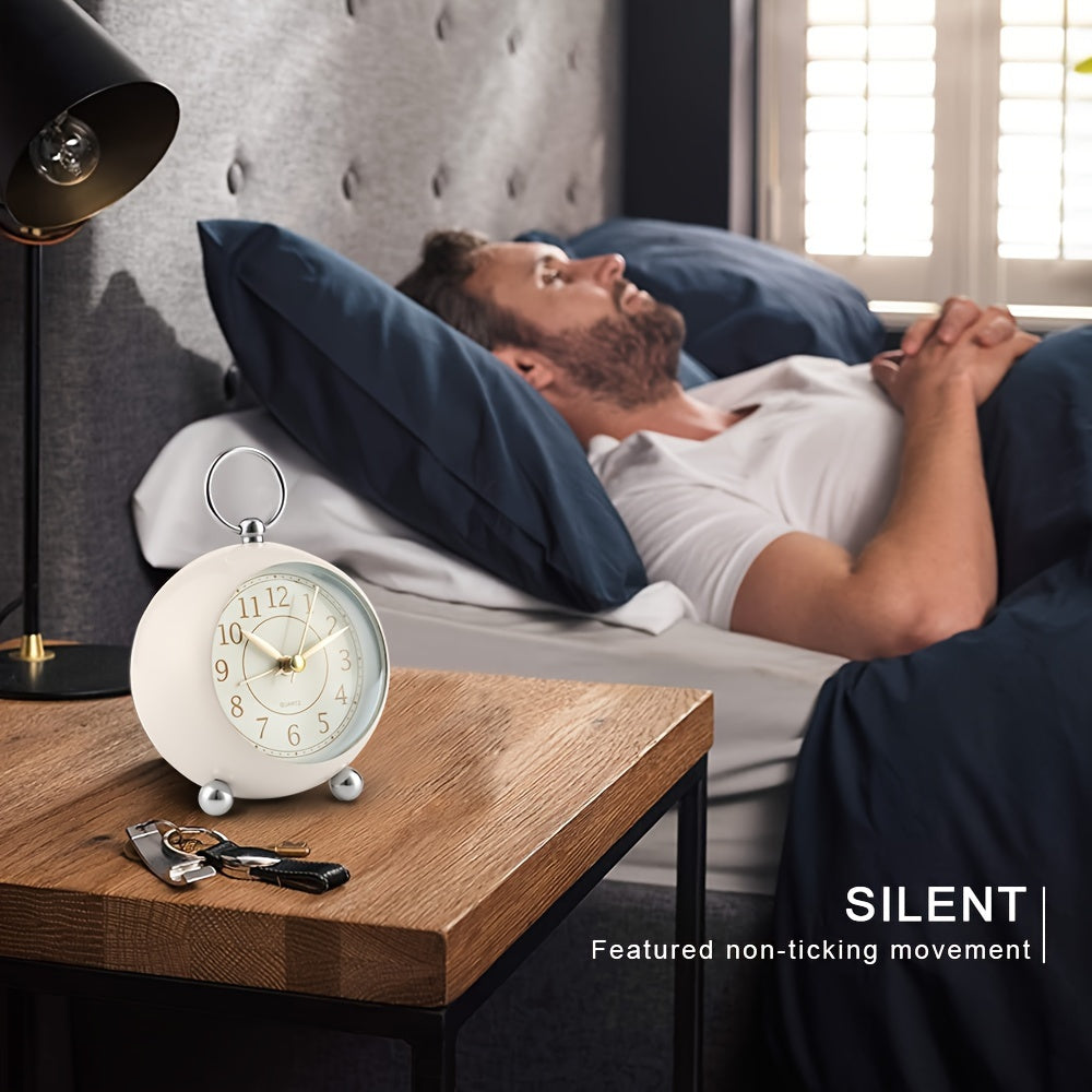 RetroTime - Silent Analog Alarm Clock with Night Light