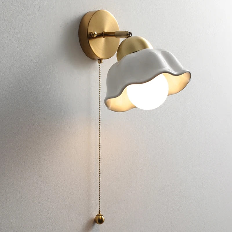 CosmicCrescent – Modern Wall Lamp With Atmospheric Lighting