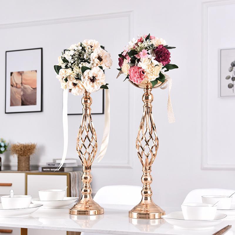 Set di 2 Candelabri Metallici Dorati per Tavolo