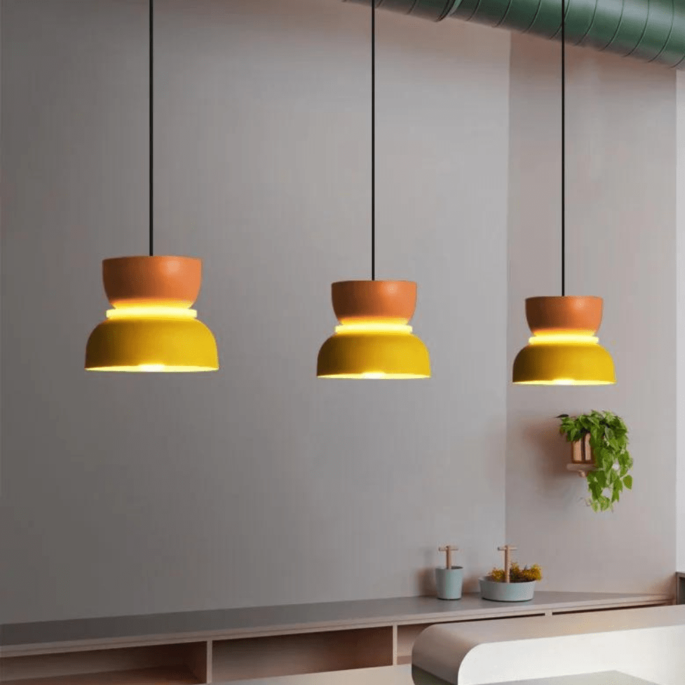 Lampadario LED su larga scala con illuminazione colorata