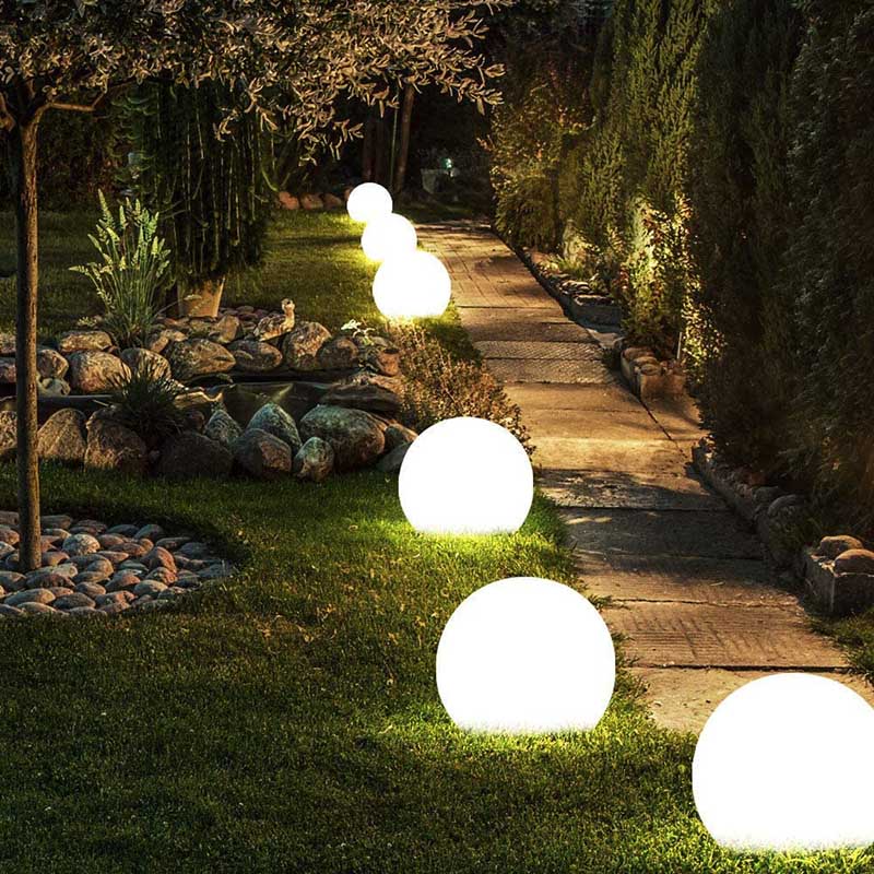 Luz de jardim em forma de bola