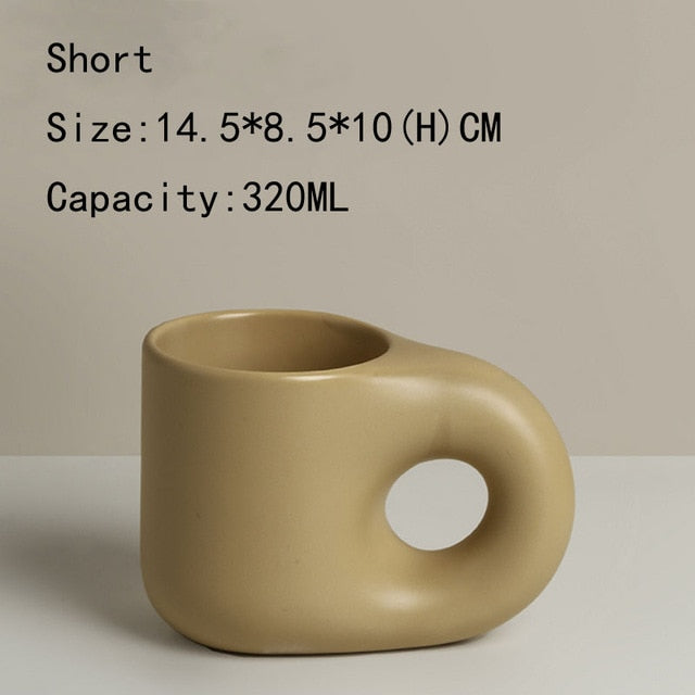 Taza minimalista de porcelana