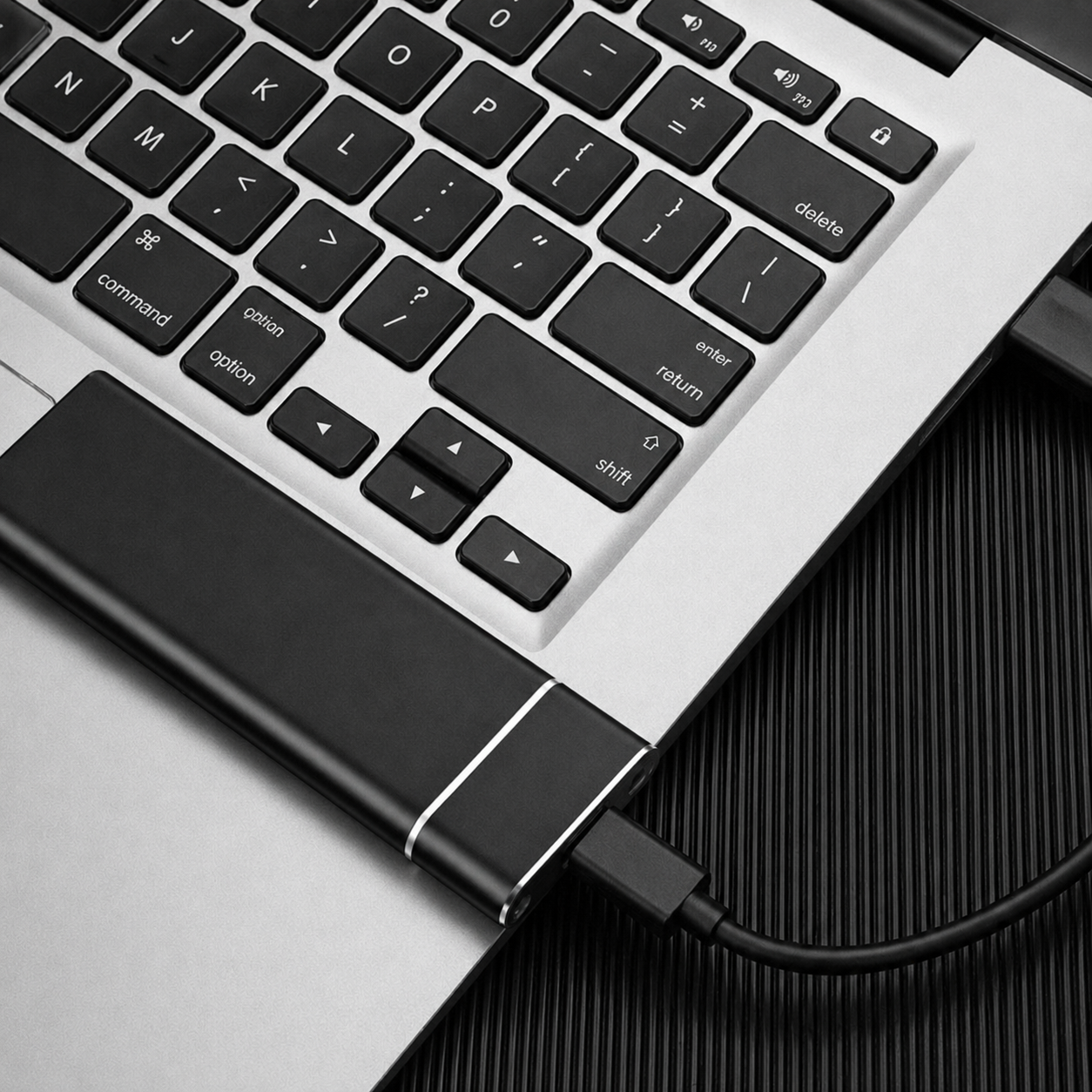 Unità SSD Esterna USB C Ultradunna Portatile 500GB Archiviazione Dati