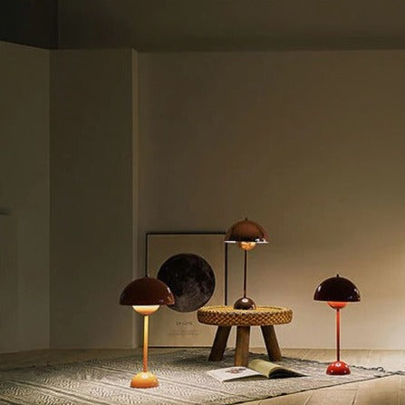 Candeeiro de Mesa Bud LED - Decoração Moderna