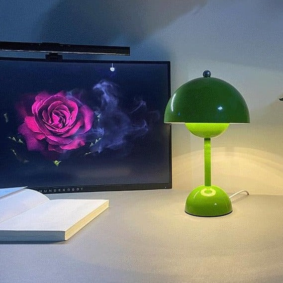 Candeeiro de Mesa Bud LED - Decoração Moderna