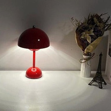 Candeeiro de Mesa Bud LED - Decoração Moderna