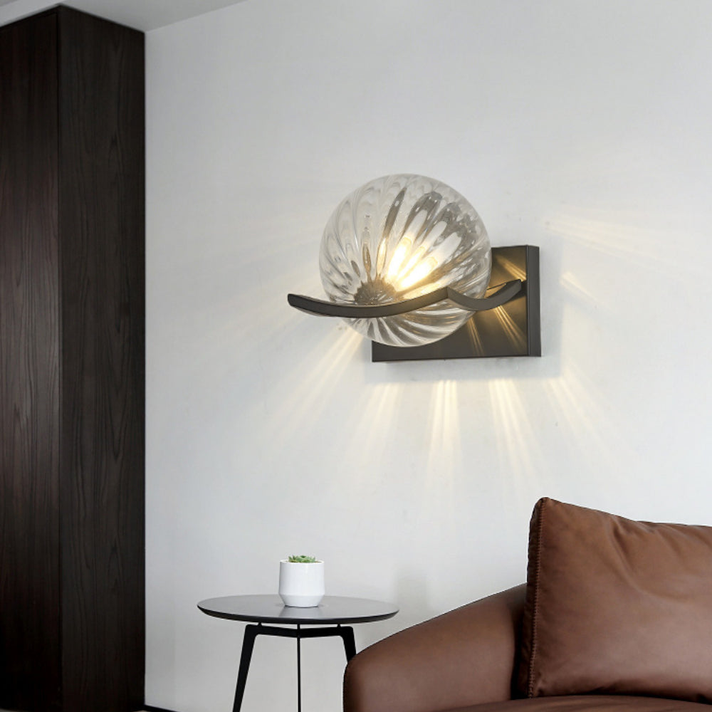 ModernGlow – Modern LED Wall Lamp made of Glass