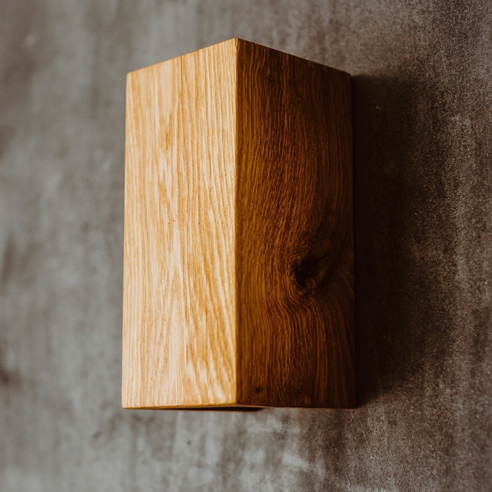 NordicGlow – Rustic Wooden Wall Lamp with LED Lighting for Living Room and Bedroom