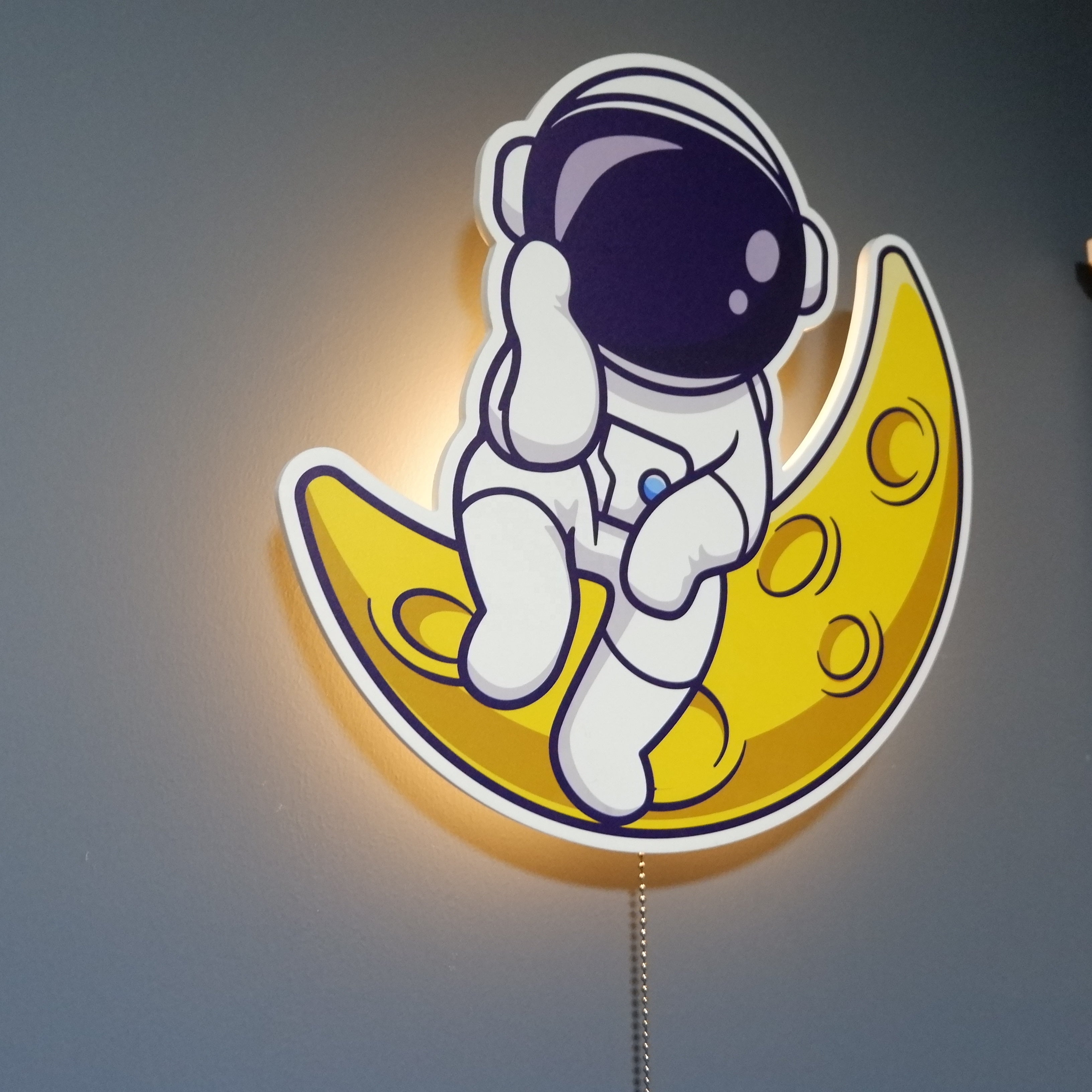 GalaxyGlow – Lampada a forma di astronauta per camerette dei bambini